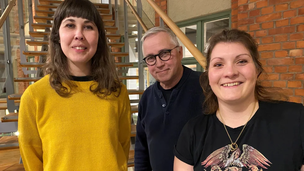 MVT och Correns frilansskribenter i Tjällmo. Från vänster: Åsa Gellerstedt, Rolf Hansson och Ulrika Johansson. 