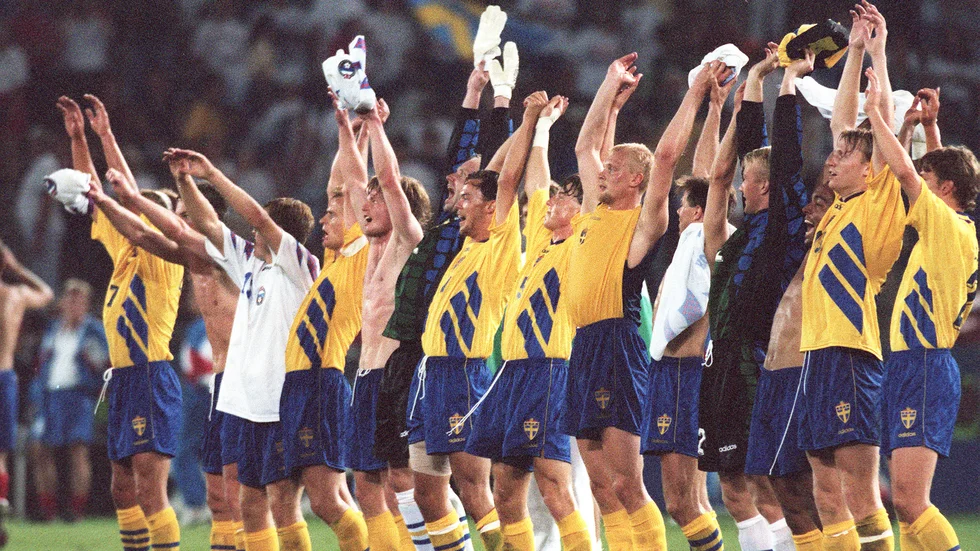 Sverige tog brons i fotbolls-VM i USA 1994.  Matcherna fungerar som bot mot abstinensen hos oss som hungrar efter levande idrott, skriver Pär Andersson i sin krönika.