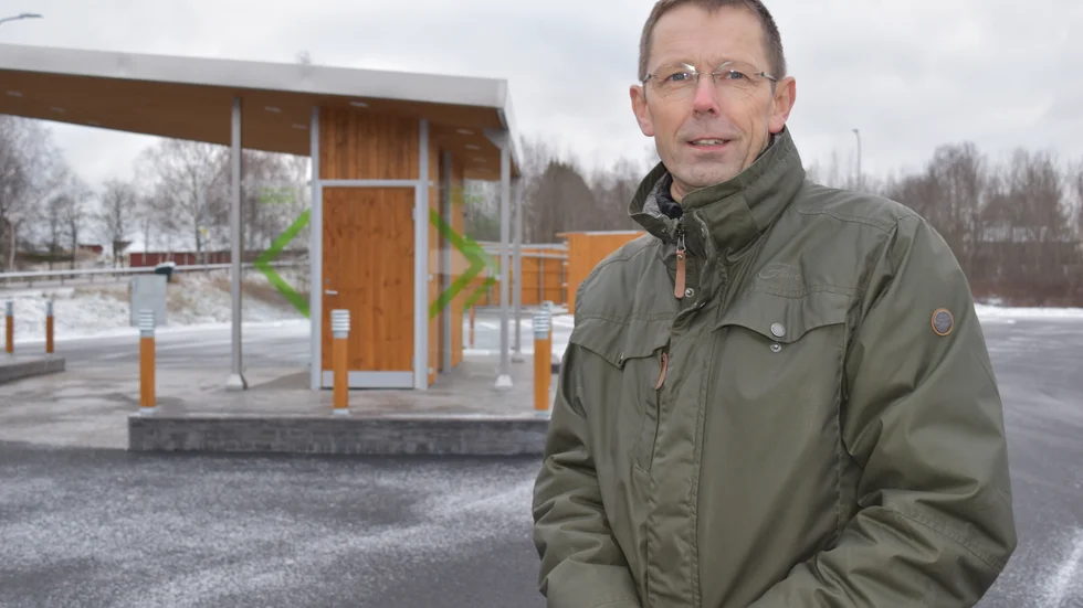 Magnus Palmgård på Carcus Fastighetsbolag säger att planerna för företagets nyinköpta område vid Badhusgatan ska användas i samma inriktning som man tidigare tänkt, bortsett från biogasmack. Den har byggts på en annan plats i stan.