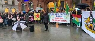 De demonstrerar mot turkiska staten