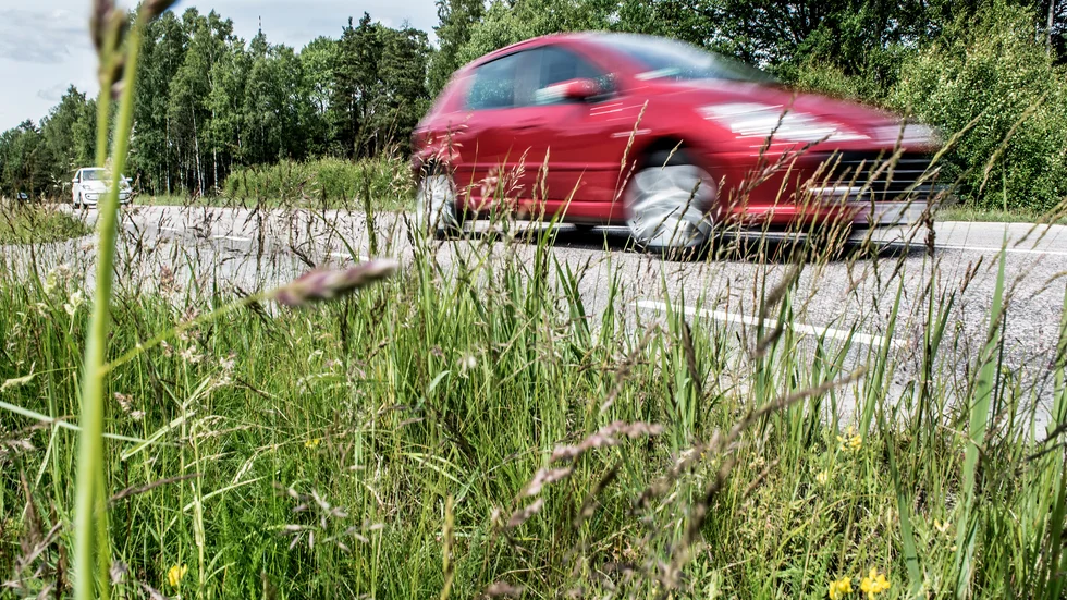 Fastigheter som är extra utsatta för buller väljs ut genom ett datorprogram som tar hänsyn till bland annat längd från fastigheten till närmsta väg.