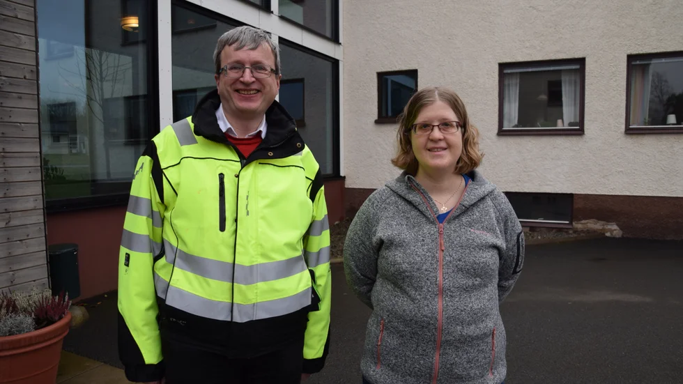 Peter Gustavsson, ekonomiassistent inom Ydre kommun och Linda Masman, Kristdemokraternas representant på insynsplats i kommunstyrelsen.