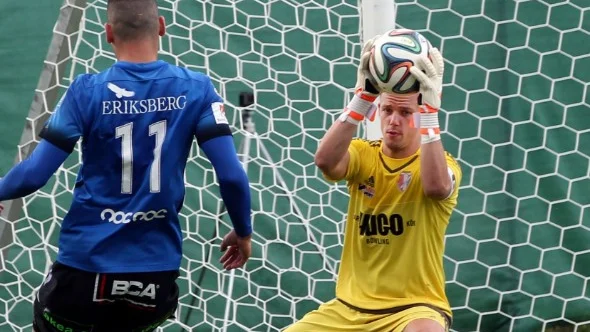 Tillbaka i Assyriska. Robin Ahlberg återvänder till Mamre - utan att ha spelat en enda serieminut för Azech. 