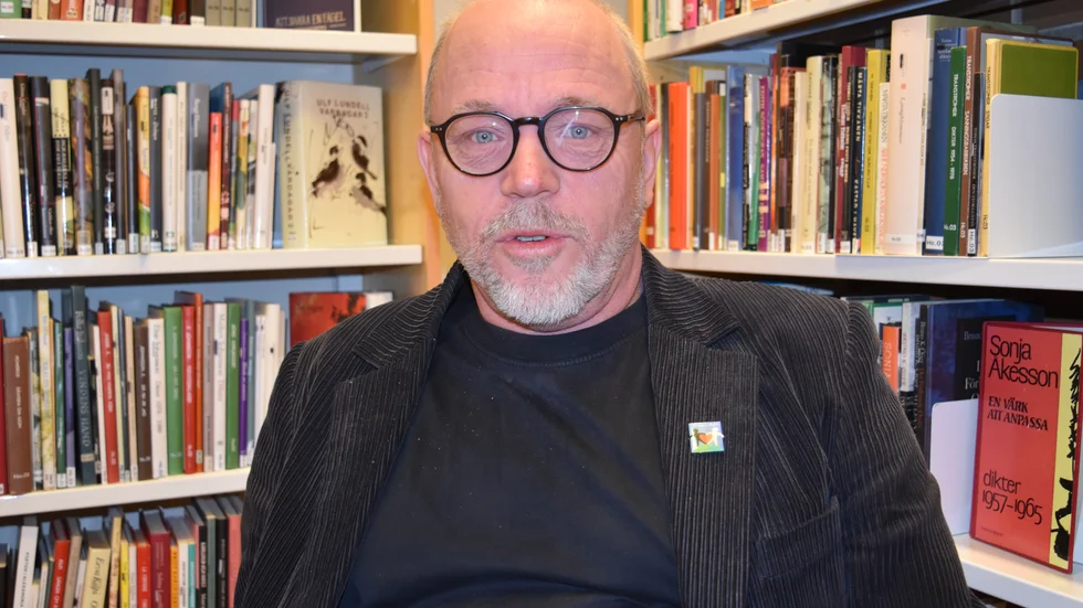 Thomas C Ericsson berättar att man infört en del restriktioner på biblioteket i Vimmerby.