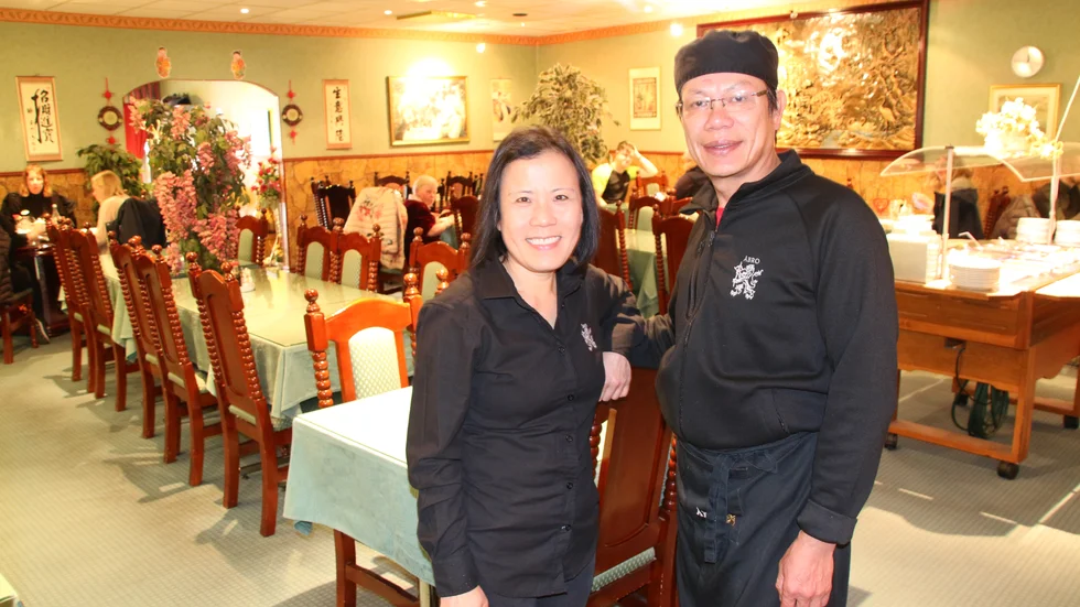 Restaurang Bambugården i Hultsfred, med ägarna Xuan Thi Le och Chin Phan, har öppnat igen efter tre månaders stängning. Personalen blev fast i Vietnam på grund av coronaviruset.