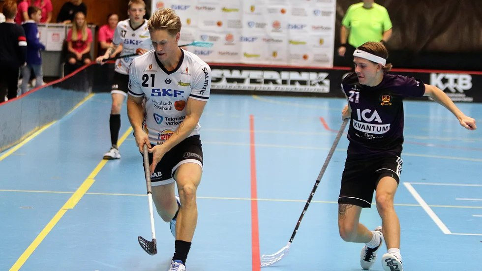 Isak Hård stod för två väldigt läckra mål i derbyvinsten.