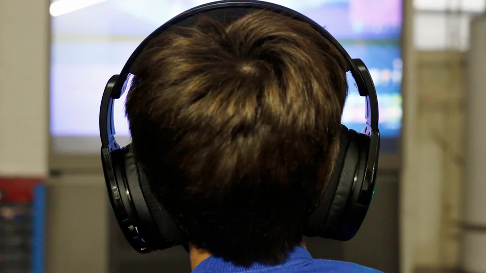 En elvaåring har köpt tillägg i datorspelet Fortnite på sin mammas kort för tusentals kronor.