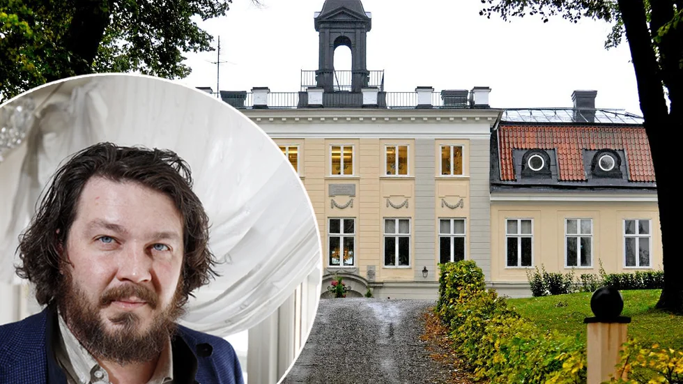 Fredrik Åström är ägare av Sdertuna slott och Svenska kulturpärlor. 