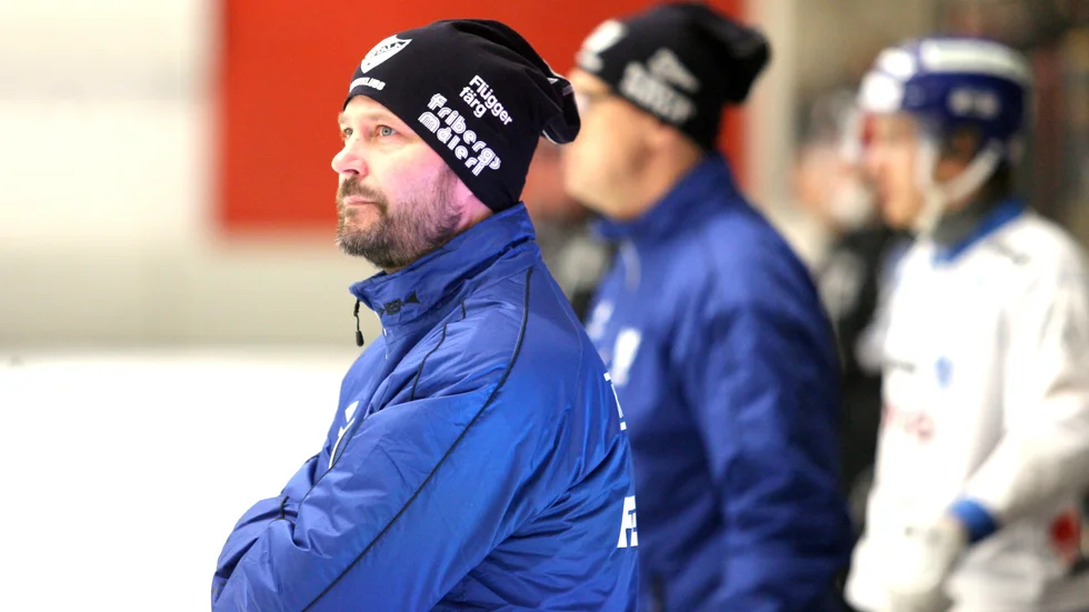 Mattias Sjöholm trodde inte att Edsbyn skulle välja Vetlanda/Motala som motståndare. Slutspelsträdet bestämdes på söndagskvällen.