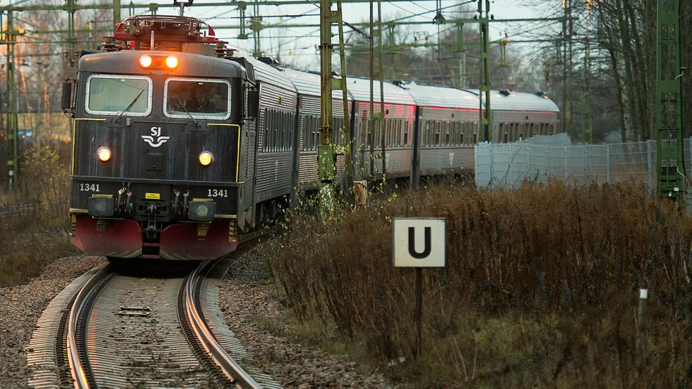 På grund av en olycka utanför Norrköping är det stopp i tågtrafiken.