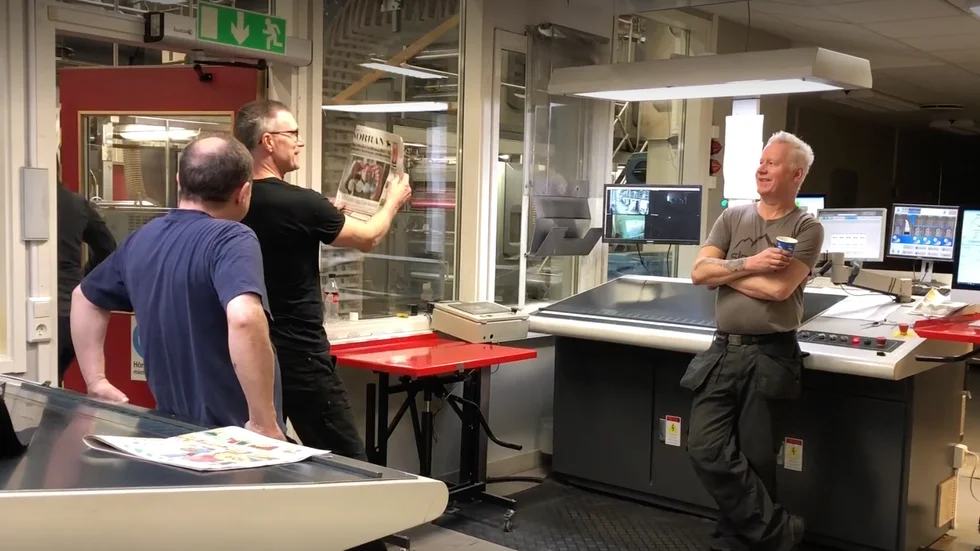 Norrans reporter besökte tryckeriet på Hedensbyn en av de sista kvällarna. Natten mot 20 april trycktes Norran för sista gången i Skellefteå. Mattias Holmström, Jan Vikström och Per-Erik Johansson.
