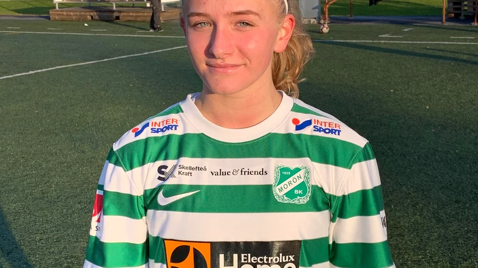 Tuva Skoog var bäst på plan och fixade segern för Moröns F19 med sina två mål och tre assist.