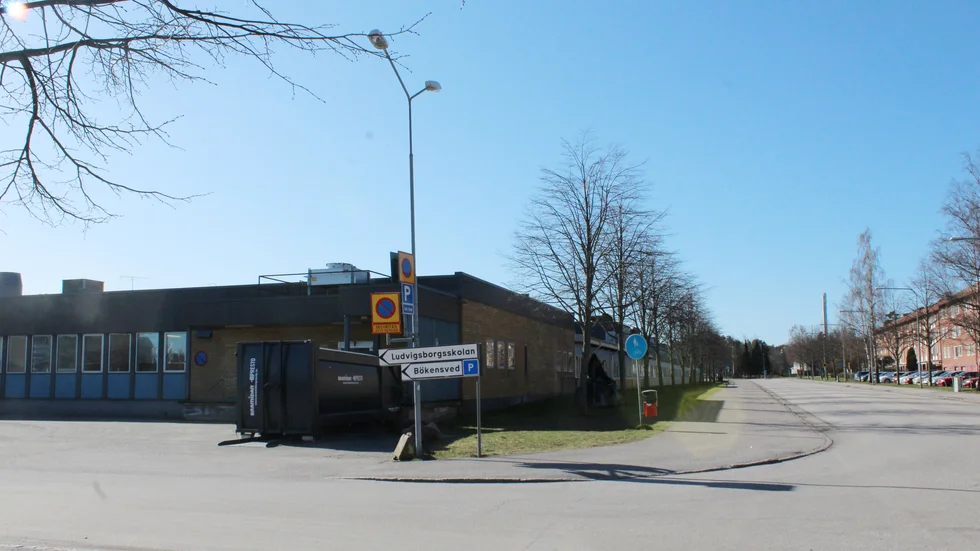 En elev på "Ludde" misstänks ha slagit en jämnårig med flera slag.