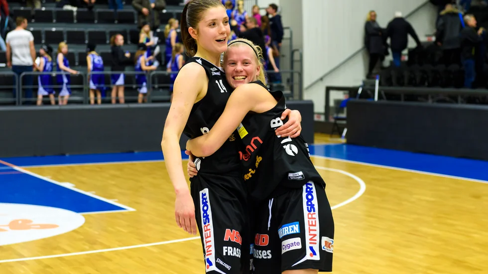 Blir det en återförening i Luleå Basket för Josefin Vesterberg och Julie Vanloo.