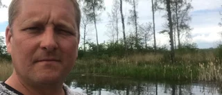 Niklas fick båten stulen - upptäckte tjuvgömma i vassen