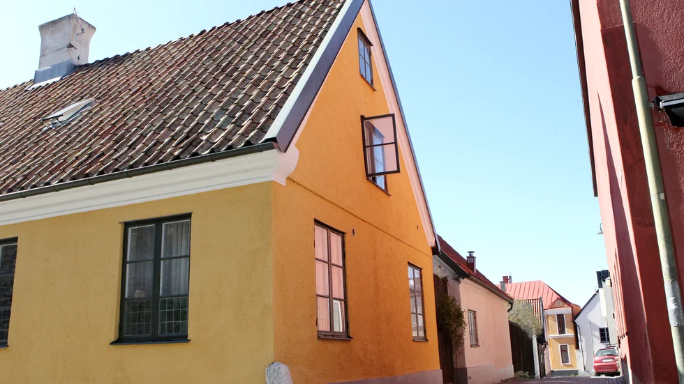 Tunnbindaren 2 såldes för 10,6 miljoner kronor 2016. En bostadsrättsförening har bildats.