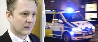 20-åring släpptes fri efter knivhuggning vid Ica – gripen igen för sexbrott och misshandel av kvinna: ”Uppenbart fel beslut”