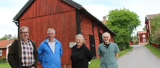 Stora planer för gammal vedbod i Gladhammar