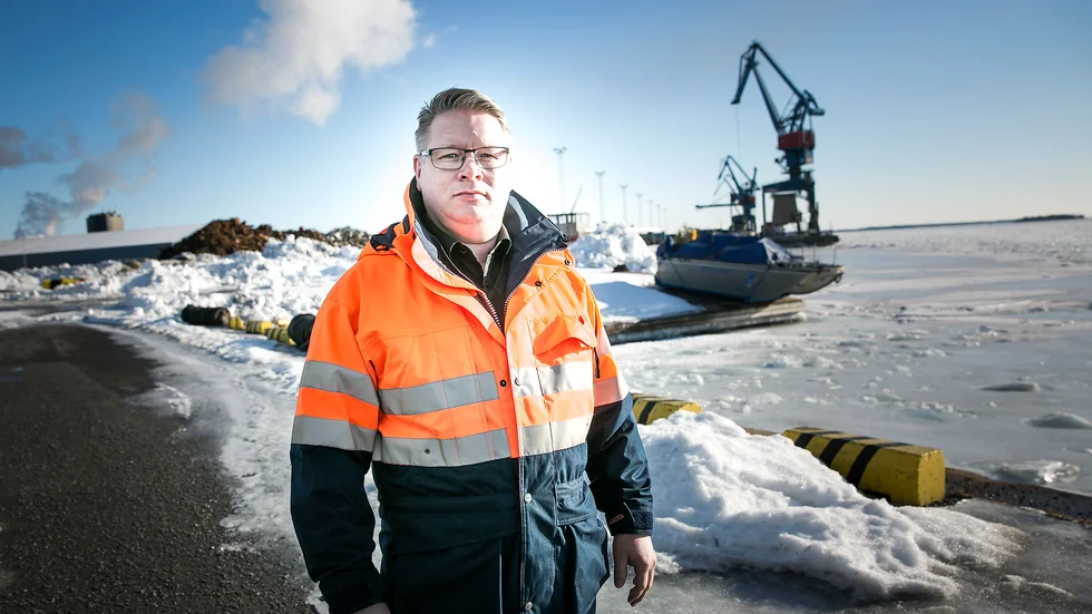 Verksamheten i Luleå hamn riskerar att påverkas om coronakrisen blir långvarig, tror Henrik Vuorinen, vd.