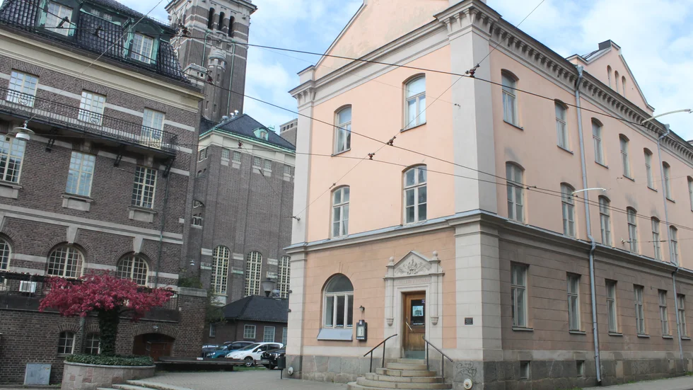 Istället för galleri och ateljéer kan Kronan bli kontor medan Rådhuset förtätas. Kontor ska det enligt planen bli även efter det. Än har inga beslut fattats.