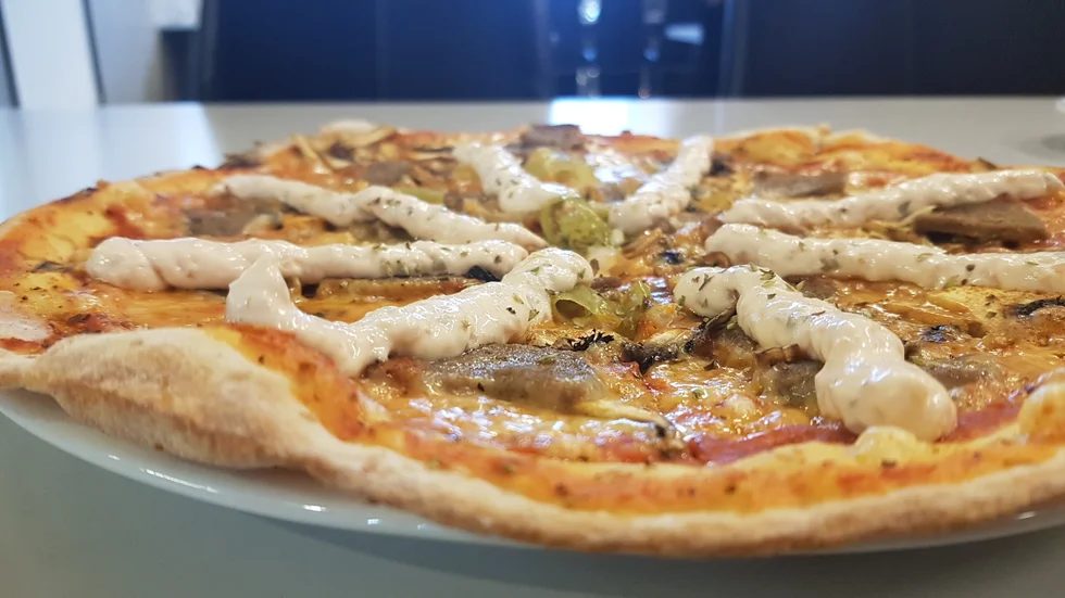 Det är få kebabpizzor i Luleå som inte har orientdressing som tillbehör. Men dressingen används lite här och var i det norrbottniska köket. På suovas, till exempel.