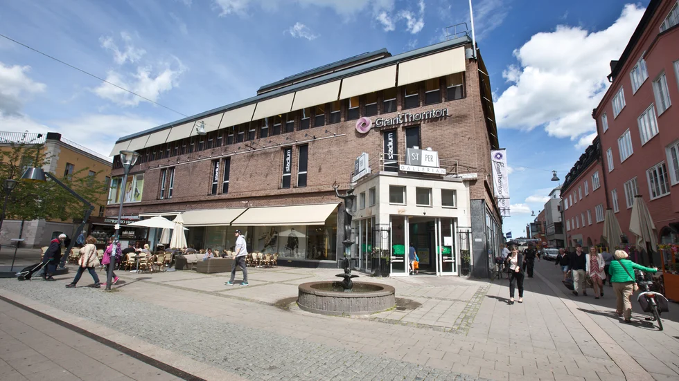Blomstercity har valt att stänga i S:t Pergallerian. I stället öppnar Sakura blomsterhandel i lokalerna.