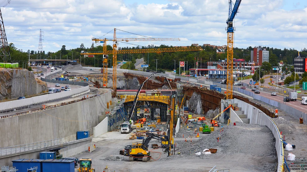 Regeringen talar om miljösatsningar i budgeten, men satsar miljarder på Förbifart Stockholm, skriver Anika Agebjörn.