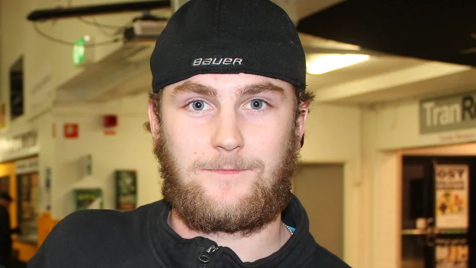 Playoff-drama igen. Victor Johnson har spelat alla matcher när Tranås AIF först slagit ut Piteå och sedan nu är i ledningen mot Halmstad Hammers.