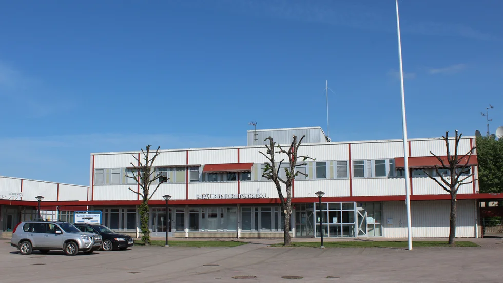 Fältet utmed gatan Högliden – eller vid Kungshögaskolan. Det är kommunens just nu bästa alternativ för placering av nya fotbollsplaner. 