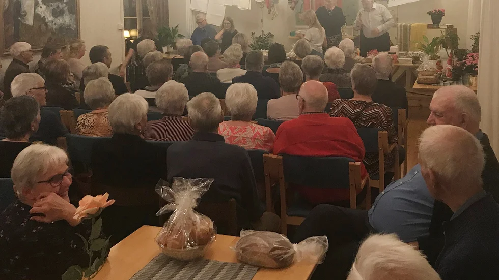 Ett 60-tal personer kom till Järeda Kyrkliga sykrets höstauktion, som inbringade drygt 20 000 kronor.