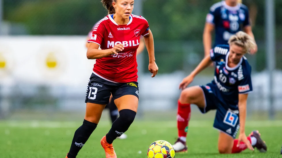 Olga Ahtinen mot LFC. Snart kan hon spela med LFC.