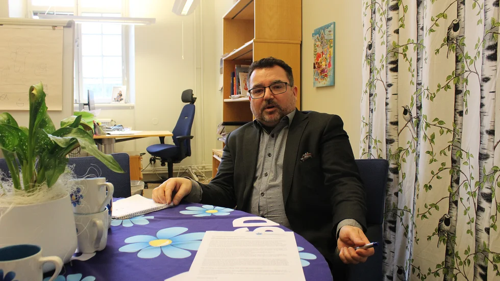 Matthias Olofsson är oppositionsråd för Sverige demokraterna i Norrköping. Han anser att S "ljuger" om vad SD vill. 
