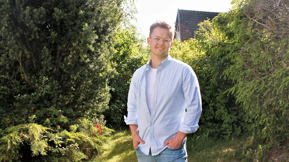 Det blir mer tid hemma nu för Mikael Wallin. Firman går på halvfart, politikens fysiska möten är färre och barnens aktiviteter är ofta föräldralösa. 