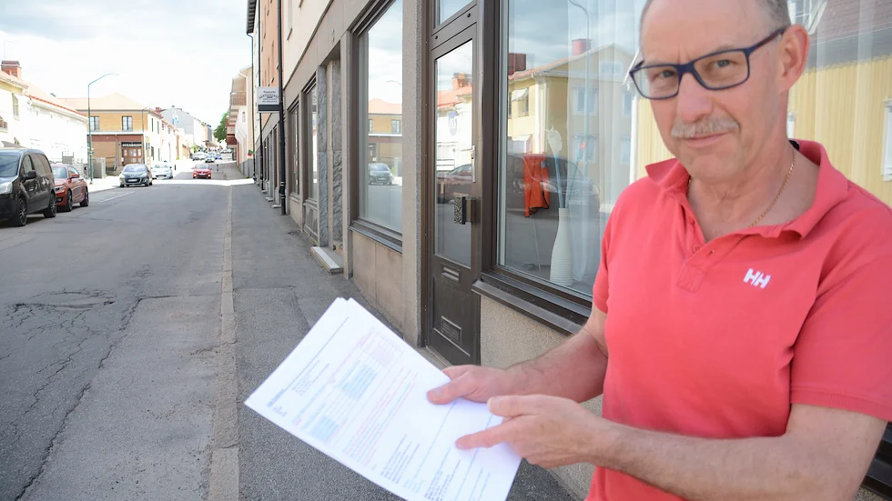 I flera år har Urban Gustafsson som bor på Sevedegatan påtalat för kommunen att trafikanterna kör allt för fort på gatan. Kommunena senaste mätningar ger honom rätt; 93 procent körde för fort. Nära hälften, 43 procent, körde mellan 10-20 kilometer för fort.