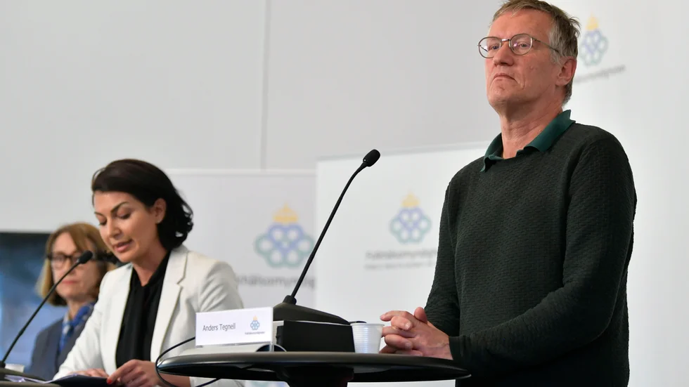 Statsepidemiolog Anders Tegnell, "en vanlig hygglig människa med ryggsäck som cyklar till jobbet", har många gånger varit i fokus på Folkhälsomyndighetens myndighetsgemensamma presskonferenser. Arkivbild.