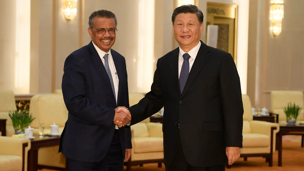 Världshälsoorganisationen WHO:s chef Tedros Adhanom Ghebreyesus möter Kinas president Xi Jinping i Peking den 28 januari.