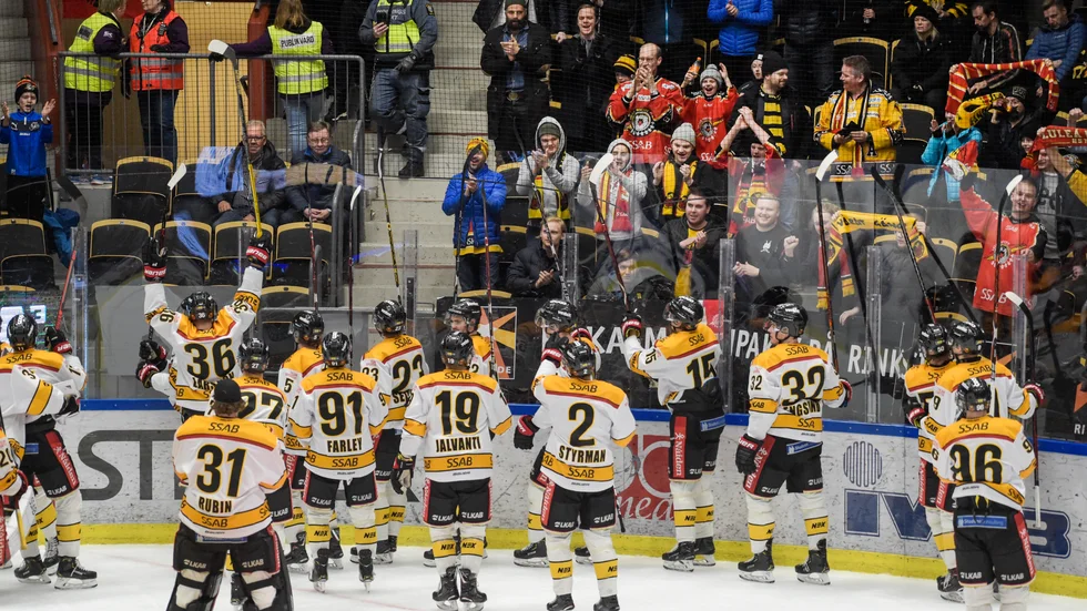 Luleå har tre gånger i rad, och fyra av de fem senaste matcherna, fått jubla i Skellefteå Kraft Arena vilket gör att AIK jagar ett trendbrott i kväll. Som plåster på såren har AIK faktisk sex raka SHL-segrar uppe i Luleå. 