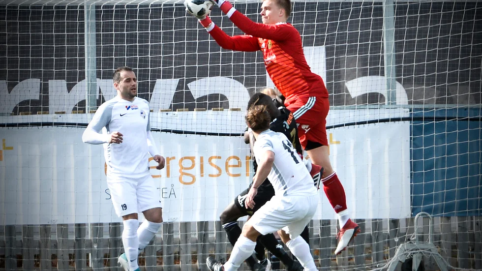 Fredrik Enberg har spelat division ett-fotboll med  Skellefteå och Karlstad tidigare. Nu vänder han tillbaka till Piteå IF efter tolv år.