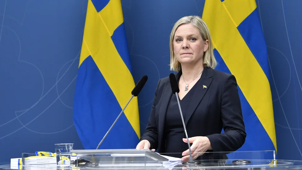 I ett pessimistiskt scenario kan Sveriges statsskuld öka till 53 procent av BNP nästa år, enligt finansminister Magdalena Andersson (S) på onsdagens pressträff.