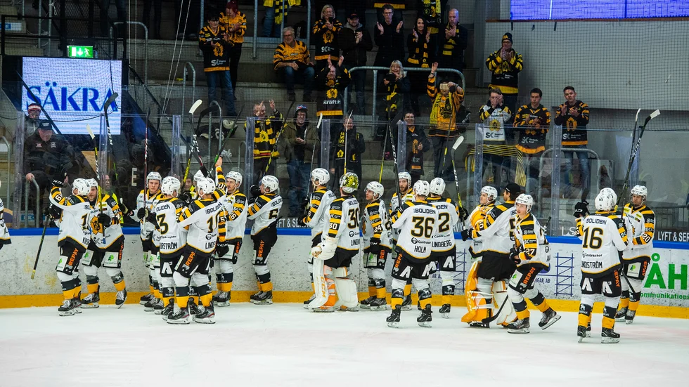 Det satt långt inne, men Skellefteå AIK fick till sist fira en suddenseger inför sina tillresta fans. 