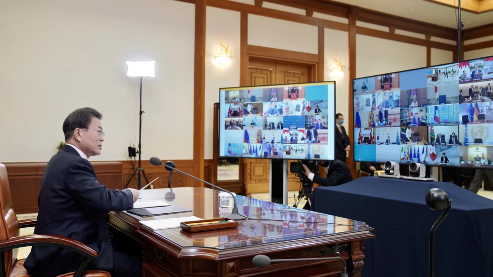 Sydkoreas president Moon Jae-in deltar i ett G20-möte den 26 mars. Arkivbild.