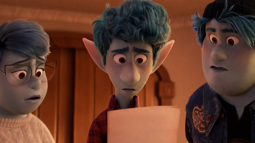 Disney/Pixar-filmen "Framåt" ligger kvar som etta på den haltande svenska biotoppen. Pressbild.