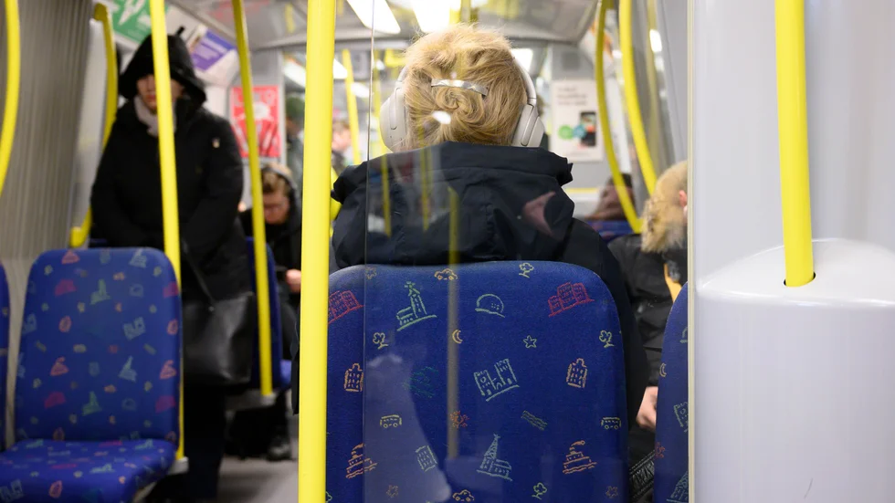 Antalet resenärer i kollektivtrafiken i Stockholm måste minska om det inte tidvis ska bli trångt och uppstå risk för smittspridning. Arkivbild.