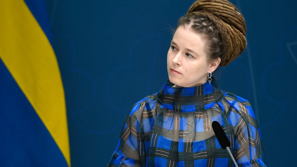 Kulturminister Amanda Lind (MP) och regeringen måste stödja även den regionala kulturen, tycker Länsmuseerna.