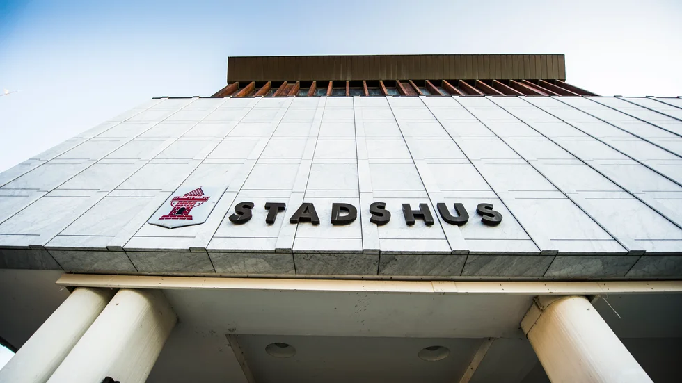 Kommunen startar väktartjänst i juli för att motverka skadegörelse.