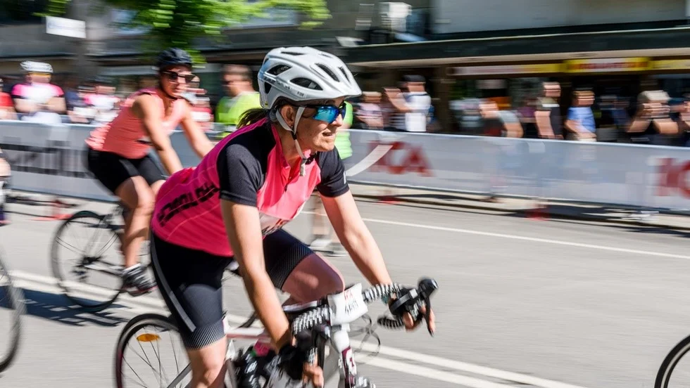 Vätternrundans lopp är inställda i år på grund av coronakrisen. Men från dörren uppmuntras alla att cykla och 5 juni börjar registreringen av människors egen Min Vätternrundan.