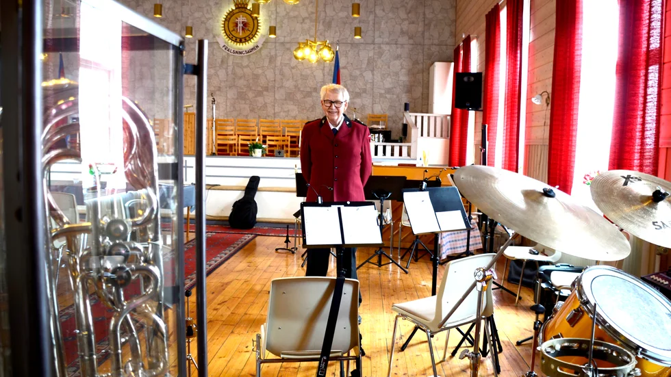 Musik har alltid varit en viktig del av Frälsningsarméns utbud. Ännu musicerar ett antal personer i huset. Tord Janzon spelar bastuba i musikkåren. 