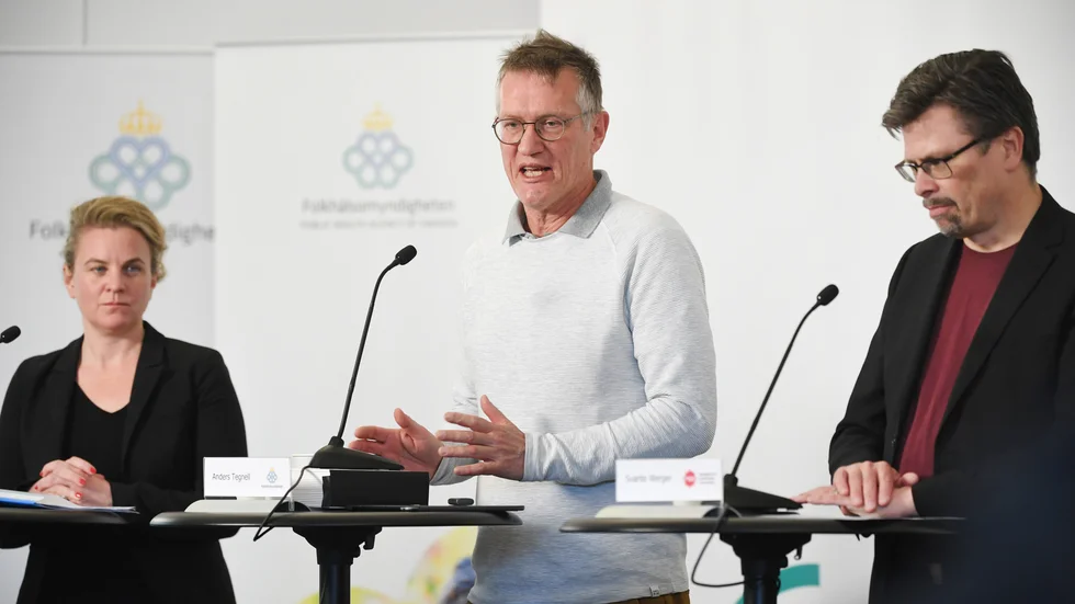 Johanna Sandwall, krisberedskapschef vid Socialstyrelsen, Anders Tegnell, statsepidemiolog vid Folkhälsomyndigheten och Svante Werger, rådgivare på MSB, vid en av förra veckans pressträffar.