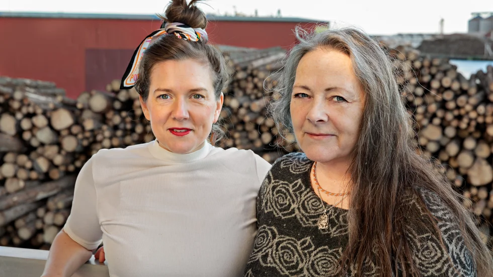 Tove Folkesson och Ami Andersson söker både folk som skrivit förut och som är nybörjare på att skiva.