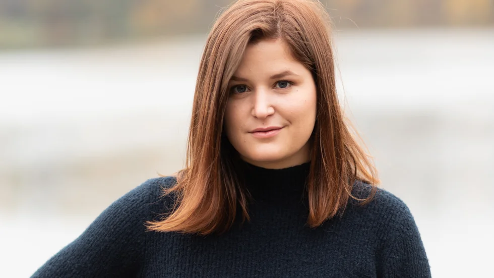 Anna Hörnell, ursprungligen från Luleå, är vinnare av Slagbellan 2019 för sin debutbok ”I Kalifornien skälver jorden.”